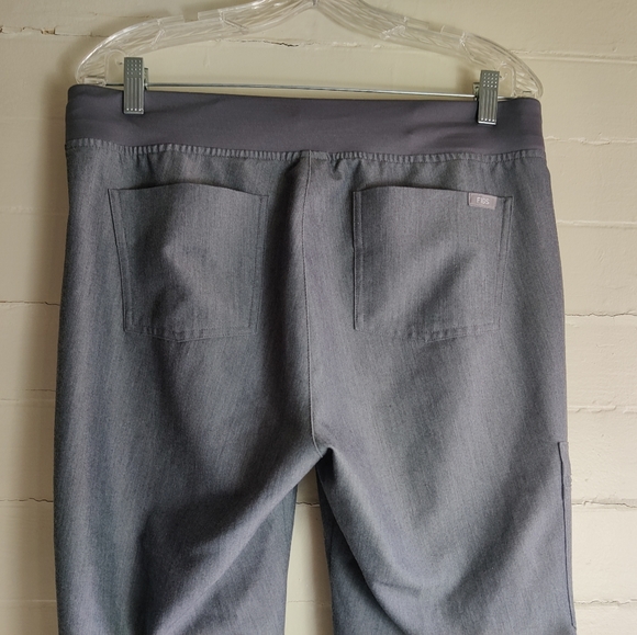 Figs Men's MT Nursing Wear Pants - Picture 3 of 10